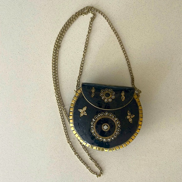 ANTIK CRAFT Clay/brass clutch handbag beautifully designed 5X6 1.5 wide 23”chain - Picture 2 of 6